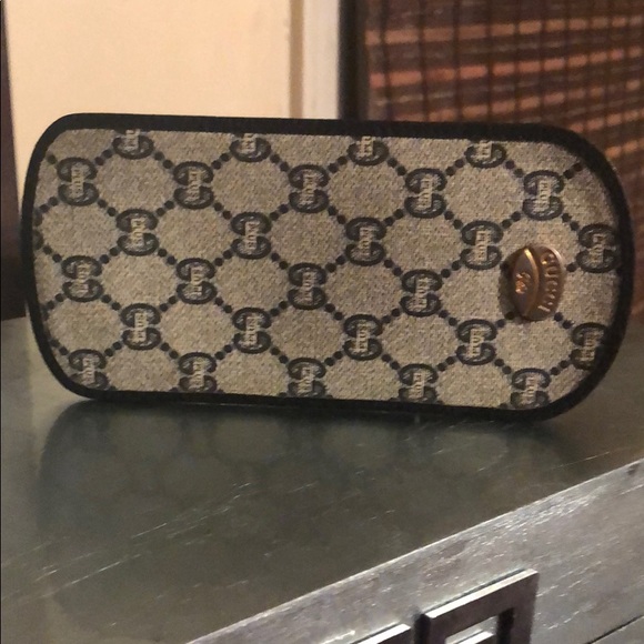 Gucci Plus Collection Eyewear Leather Case Navy - Picture 1 of 4
